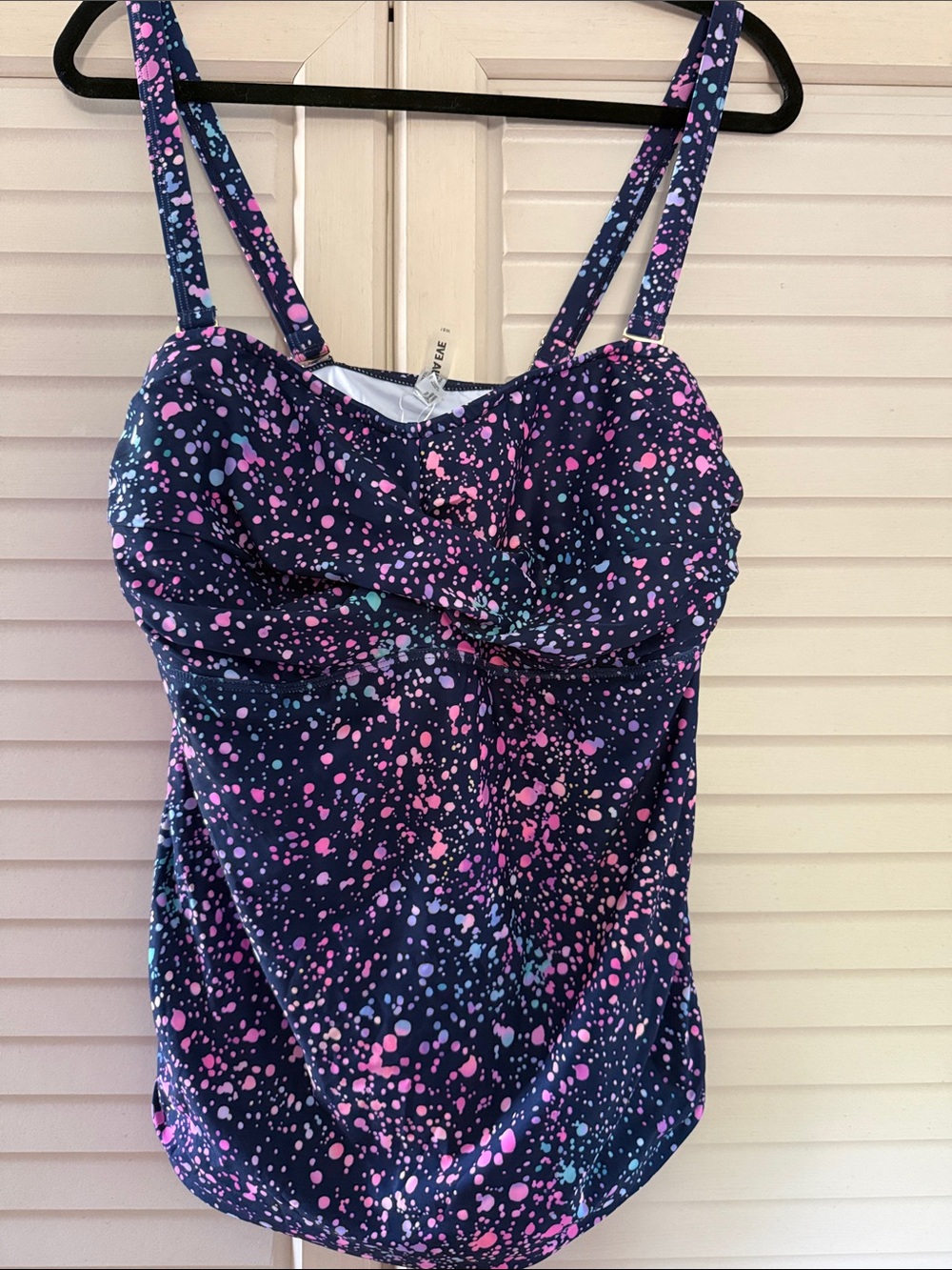 Fully lined swimsuit Top size 18W, New w Tags